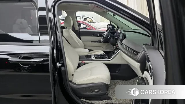 Kia Carnival 4th generation 2022 Черный из Кореи, фото 2