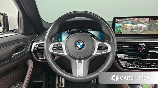 BMW 5 Series (G30) 2020 Белый из Кореи, фото 2