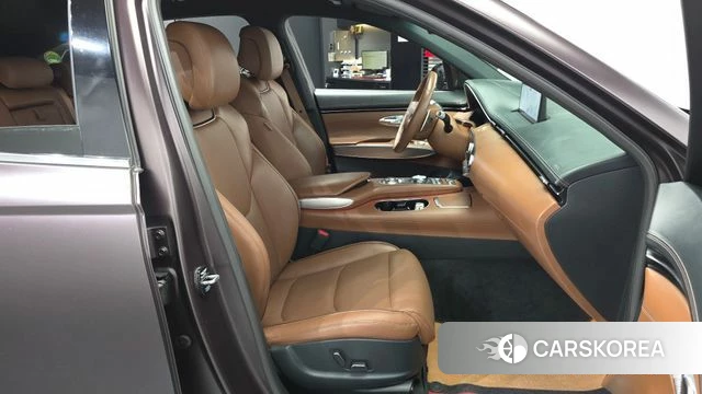 Genesis GV70 2021 Красный из Кореи, фото 2