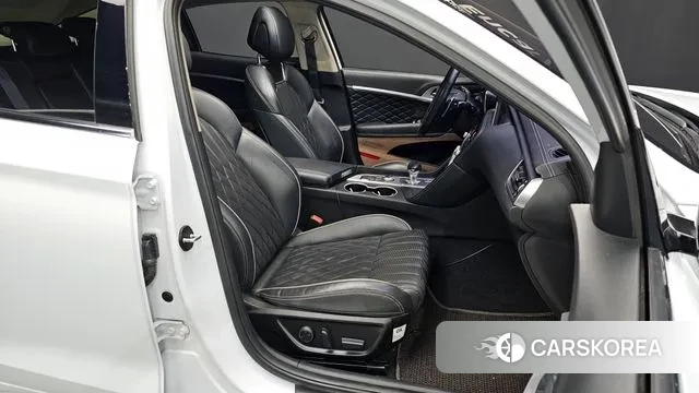 Genesis G70 2018 Белый из Кореи, фото 2