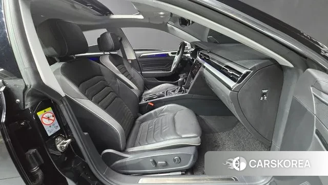 Volkswagen Arteon 2023 Черный из Кореи, фото 2