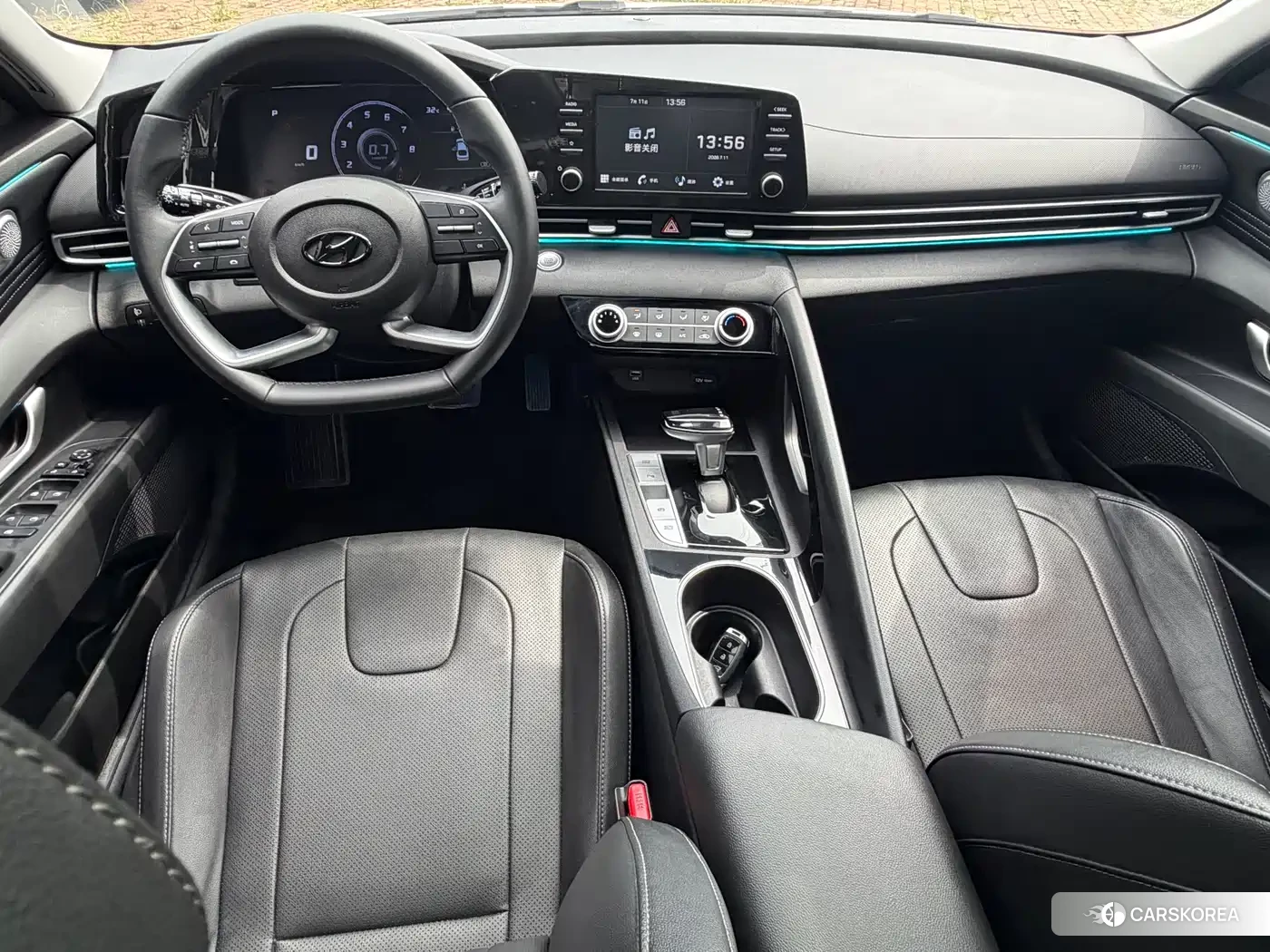 Hyundai Elantra 2023 Белый из Китая, фото 2