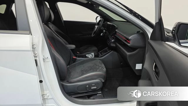 Hyundai Kona (SX2) 2023 Белый из Кореи, фото 2