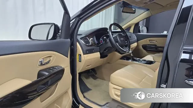 Kia The New Carnival 2019 Черный из Кореи, фото 2