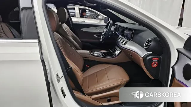 Mercedes-Benz E-Class W213 2020 Белый из Кореи, фото 2