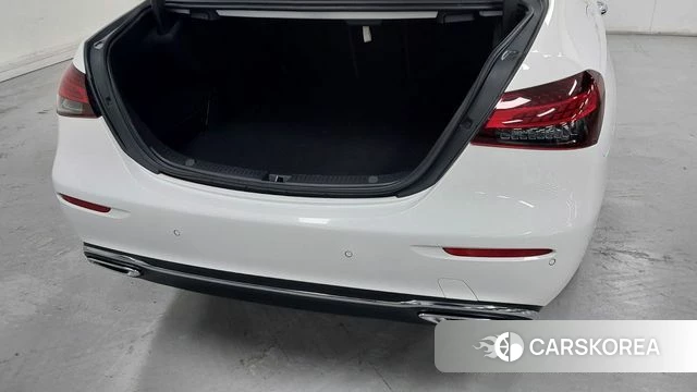 Mercedes-Benz E-Class W213 2022 Белый из Кореи, фото 2