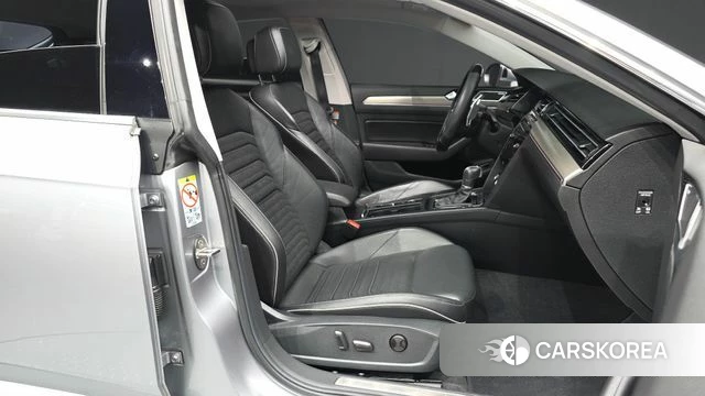 Volkswagen Arteon 2018 Серебряный из Кореи, фото 2