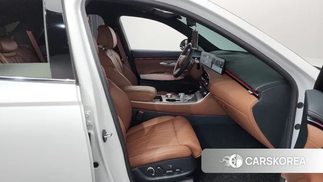 Genesis GV70 2024 Белый из Кореи, фото 2