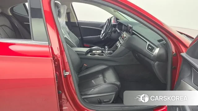 Genesis The New G70 2021 Красный из Кореи, фото 2