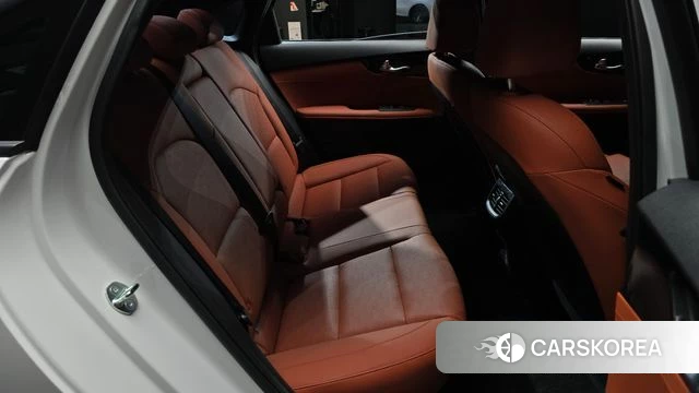 Kia The New K3 2nd generation 2023 Белый из Кореи, фото 2