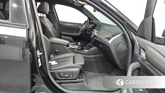 BMW X4 (G02) 2024 Черный из Кореи, фото 2