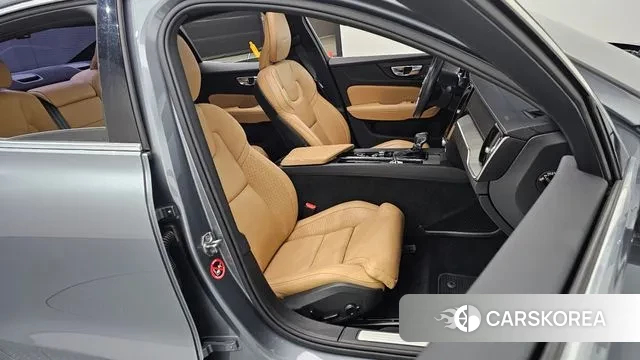 Volvo S60 3rd generation 2020 Серый из Кореи, фото 2