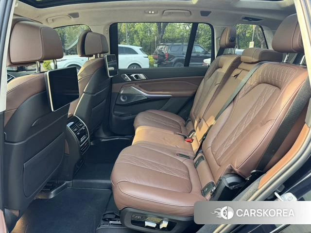 BMW X7 2021 Черный из Китая, фото 2