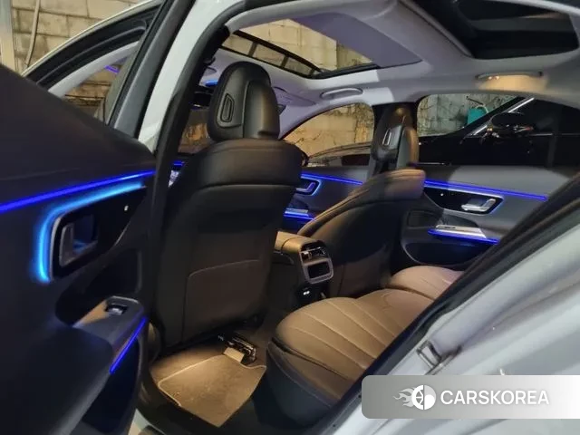 Mercedes-Benz E-Class W214 2025 Белый из Кореи, фото 2