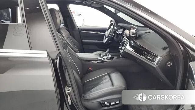 BMW 6 Series GT (G32) 2023 Серый из Кореи, фото 2