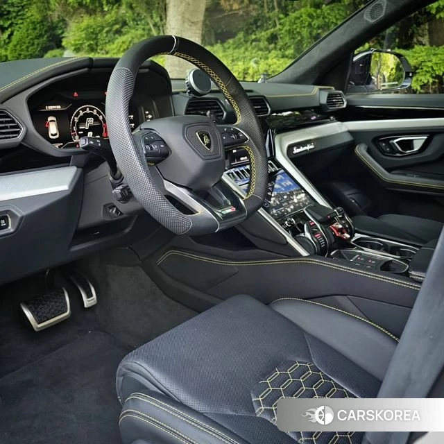 Lamborghini Urus 2023 Белый из Кореи, фото 2