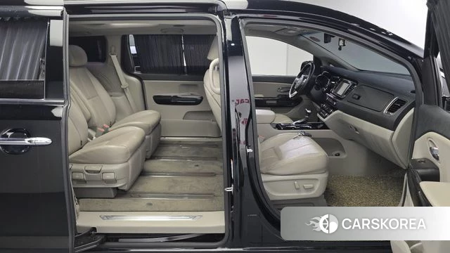 Kia The New Carnival 2018 Черный из Кореи, фото 2