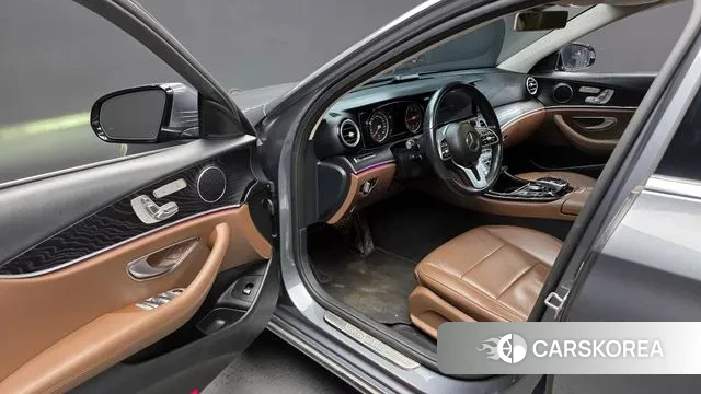 Mercedes-Benz E-Class W213 2019 Серый из Кореи, фото 2