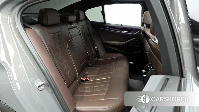 BMW 5 Series (G30) 2022 Серый из Кореи, фото 2