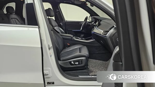 BMW X5 (G05) 2021 Белый из Кореи, фото 2