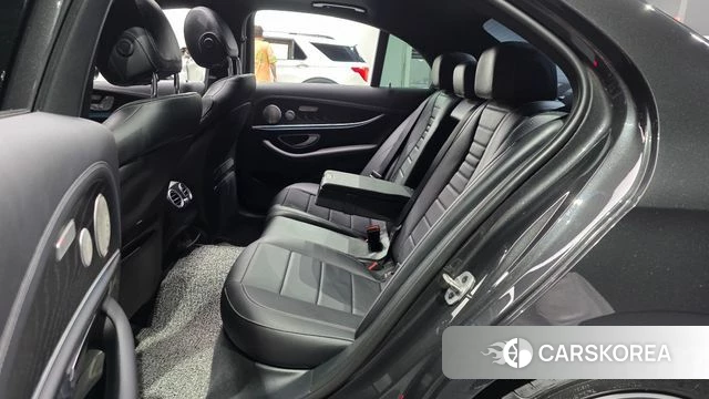 Mercedes-Benz E-Class W213 2022 Черный из Кореи, фото 2