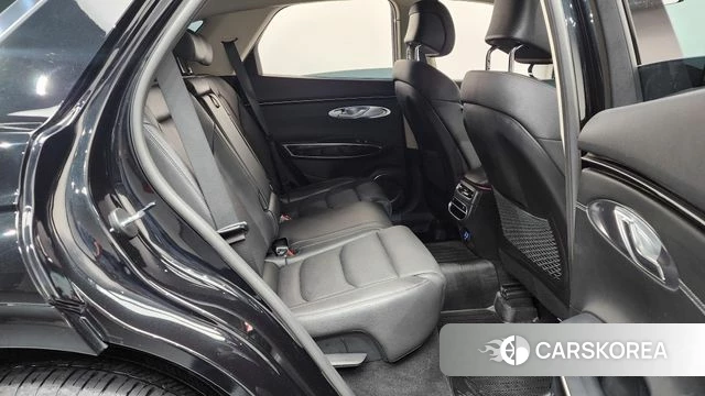 Genesis GV70 2023 Черный из Кореи, фото 2