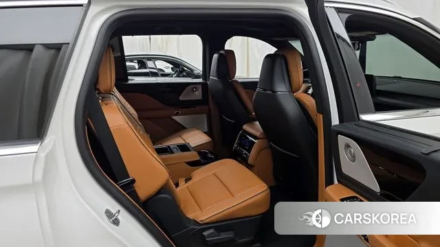 Lincoln Aviator 2nd generation 2025 Белый из Кореи, фото 2