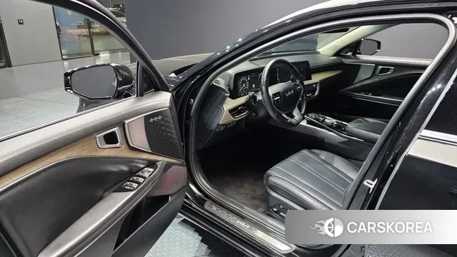 Kia K8 Hybrid 2023 Черный из Кореи, фото 2