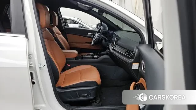 Kia Sportage 5th Generation Hybrid 2024 Белый из Кореи, фото 2