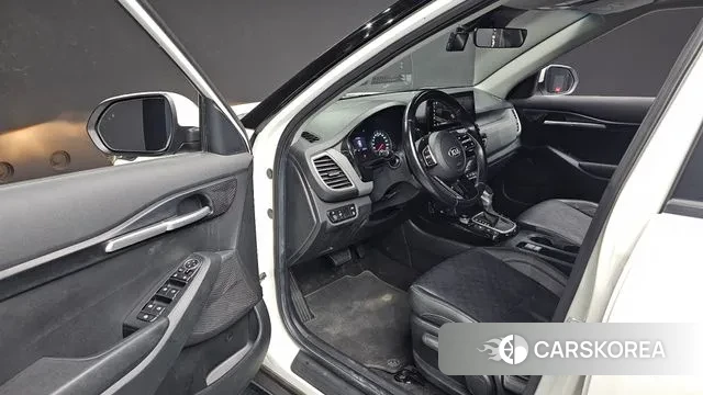 Kia Seltos 2020 Белый из Кореи, фото 2