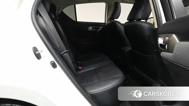 Lexus CT200h 2018 Белый из Кореи, фото 2