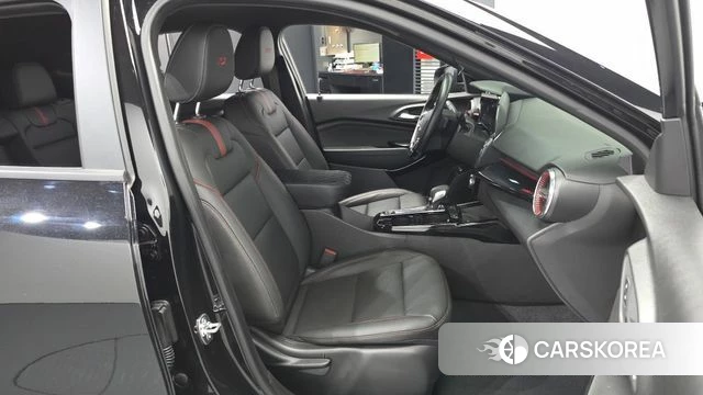 Chevrolet (GM Daewoo) Trax Crossover 2025 Черный из Кореи, фото 2