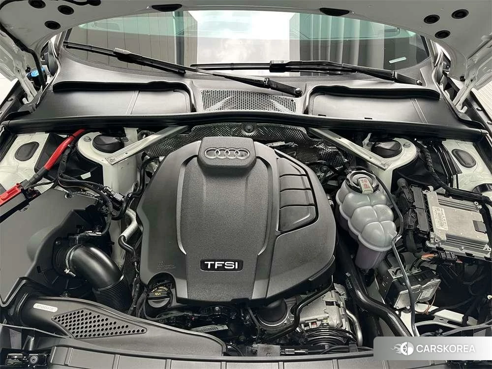 Audi A4L 2021 Белый из Китая, фото 2