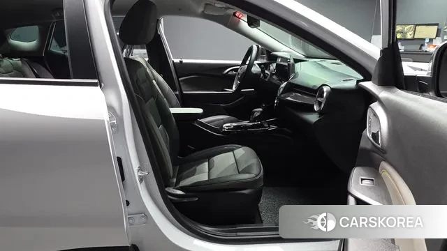 Chevrolet (GM Daewoo) Trax Crossover 2024 Белый из Кореи, фото 2