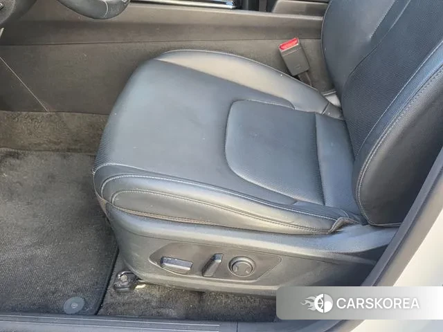 Kia Sportage 5th Generation 2023 Белый из Кореи, фото 2