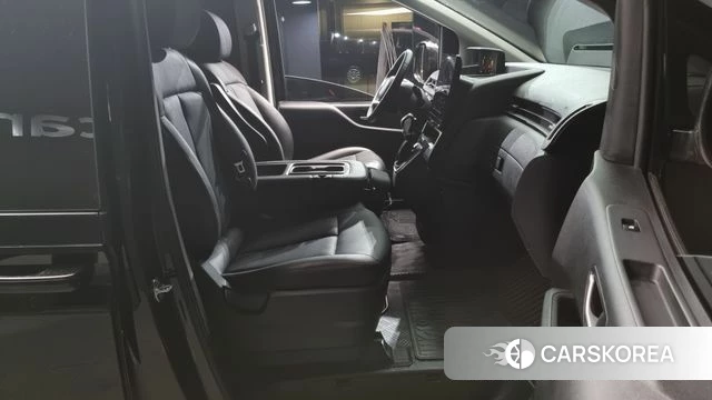 Hyundai Staria 2025 Черный из Кореи, фото 2