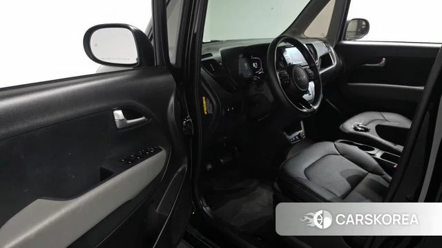 Kia The New Kia Ray 2023 Черный из Кореи, фото 2