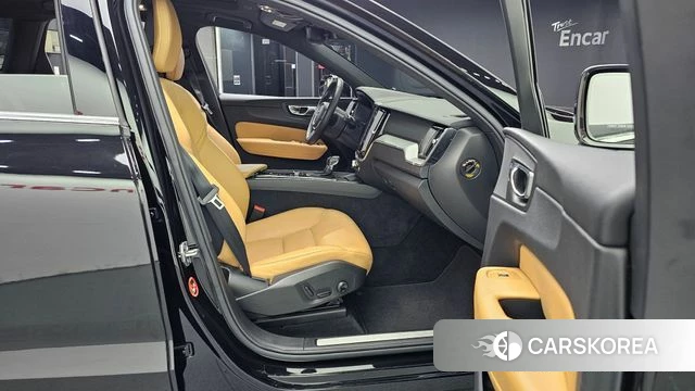 Volvo XC60 second Generation 2018 Черный из Кореи, фото 2