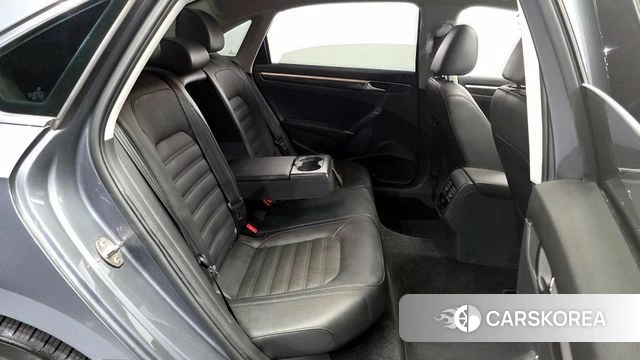 Volkswagen The New Passat 2018 Серый из Кореи, фото 2
