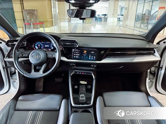 Audi A3 2023 Белый из Китая, фото 2