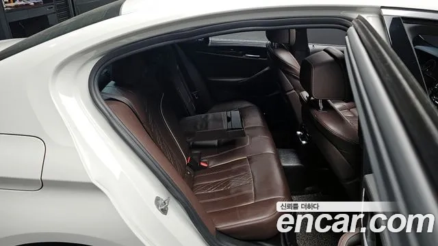 BMW 5 Series (G30) 2019 Белый из Кореи, фото 2