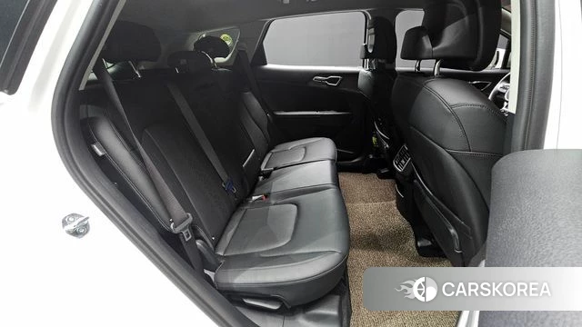 Kia Sportage 5th Generation 2023 Белый из Кореи, фото 2