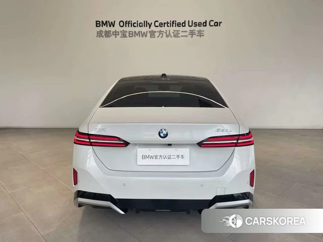 BMW 5 series 2025 Белый из Китая, фото 2
