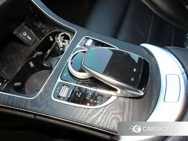 Mercedes-Benz C-Class W205 2019 Белый из Кореи, фото 2