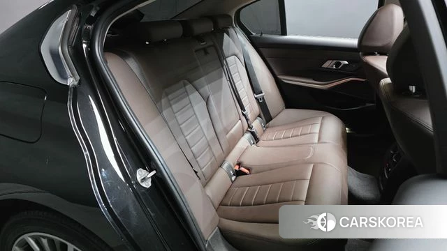 BMW 3 Series (G20) 2021 Черный из Кореи, фото 2