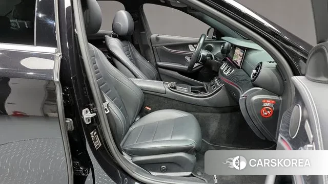 Mercedes-Benz E-Class W213 2020 Черный из Кореи, фото 2