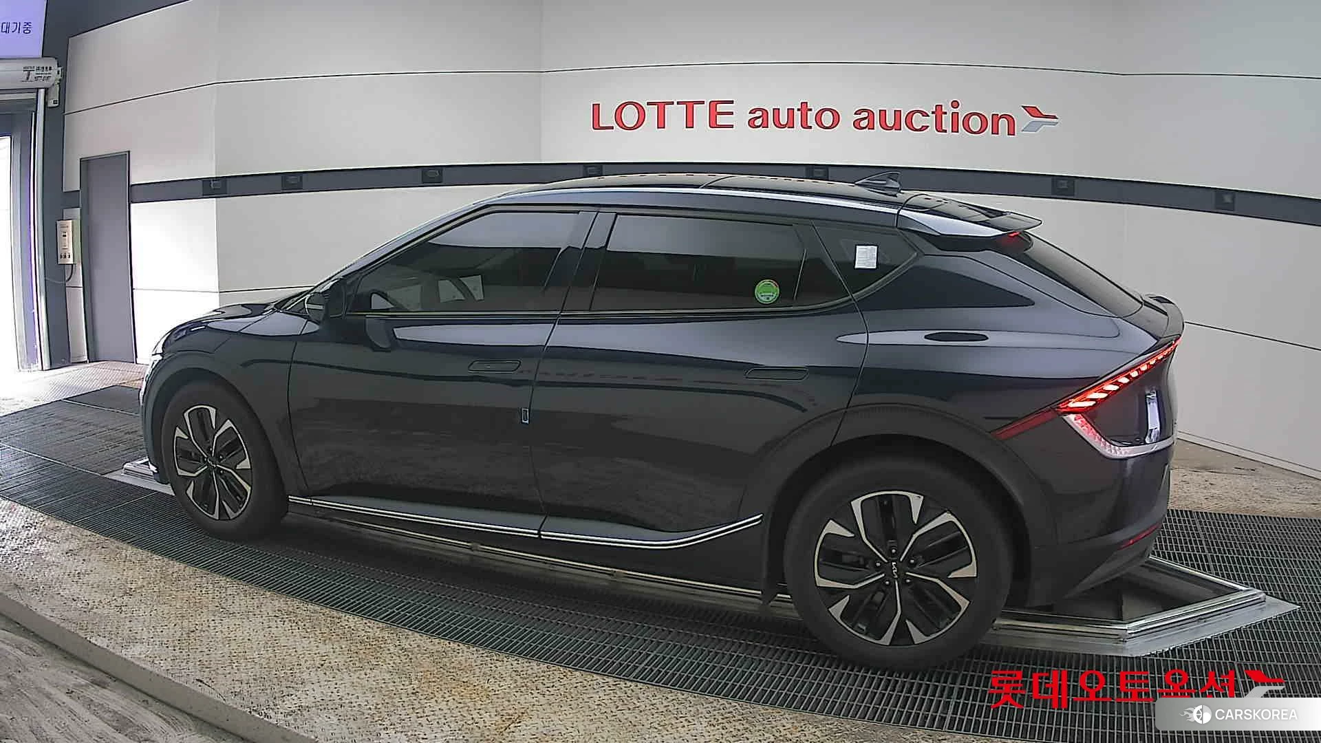 Kia EV6 2022 Gravity Blue из Кореи, фото 2