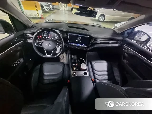 Volkswagen Touareg 3rd generation 2023 Цвет тростника из Кореи, фото 2