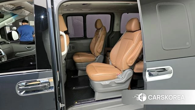 Hyundai Staria 2021 Серый из Кореи, фото 2