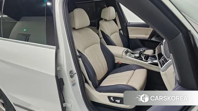 BMW X7 (G07) 2021 Белый из Кореи, фото 2